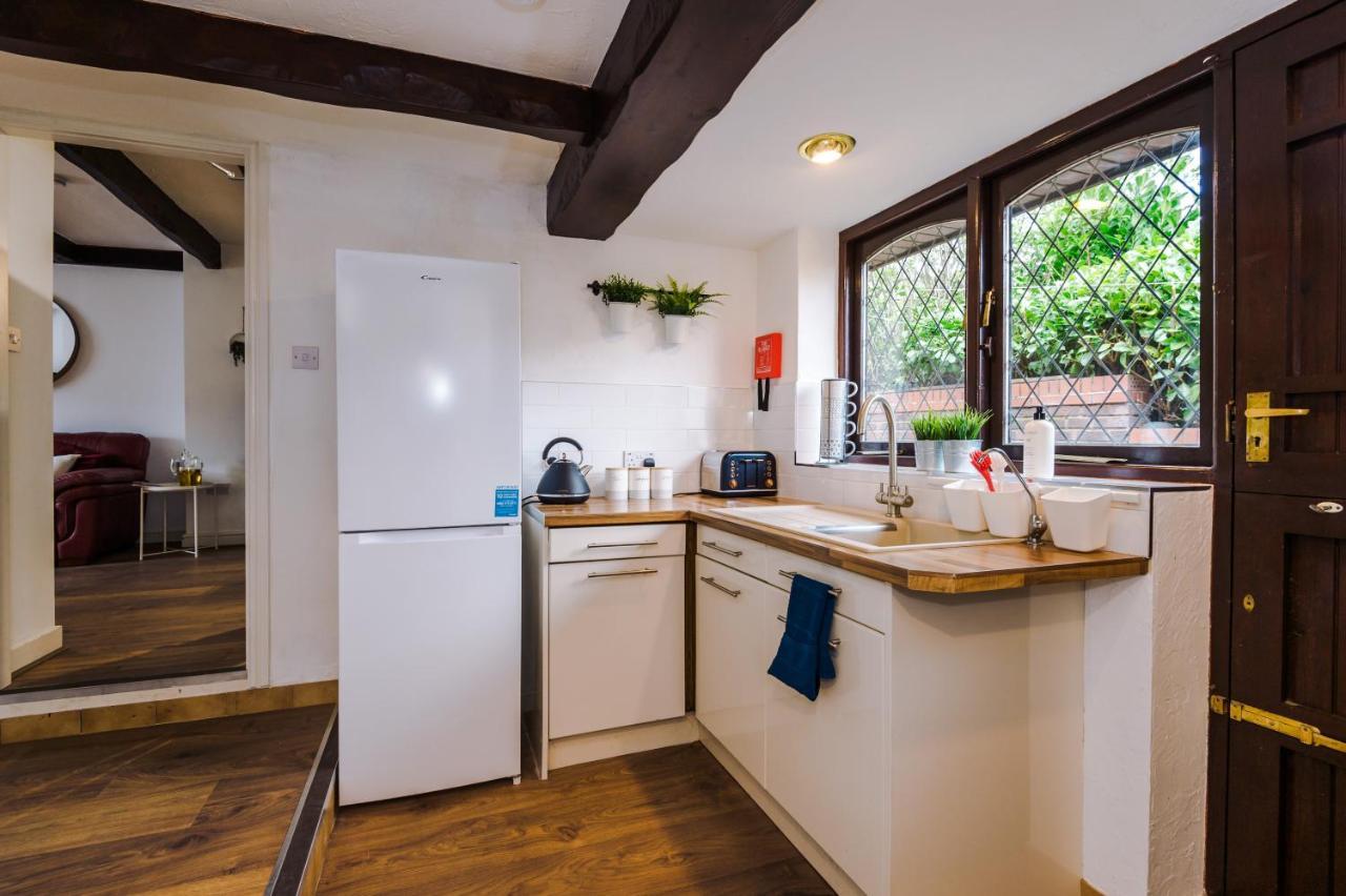 Sunshine Cottage By Happy Sunshine Stay Golborne المظهر الخارجي الصورة